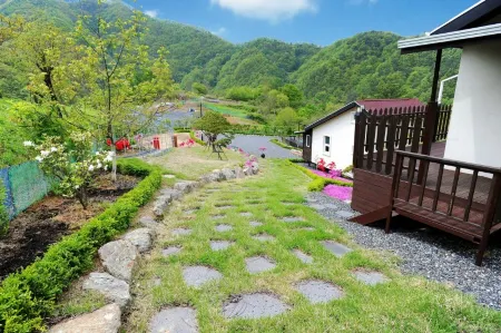 Muju Gaja Hyunjun's House Pension