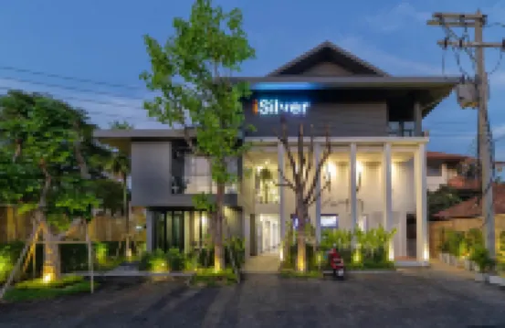 iSilver Hotel Hotels near Hai Ya