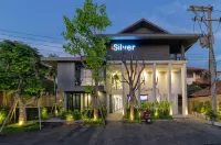 ISilver Hotel Hotel in zona Wat Muen San Temple