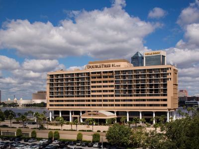 DoubleTree by Hilton Jacksonville Riverfront