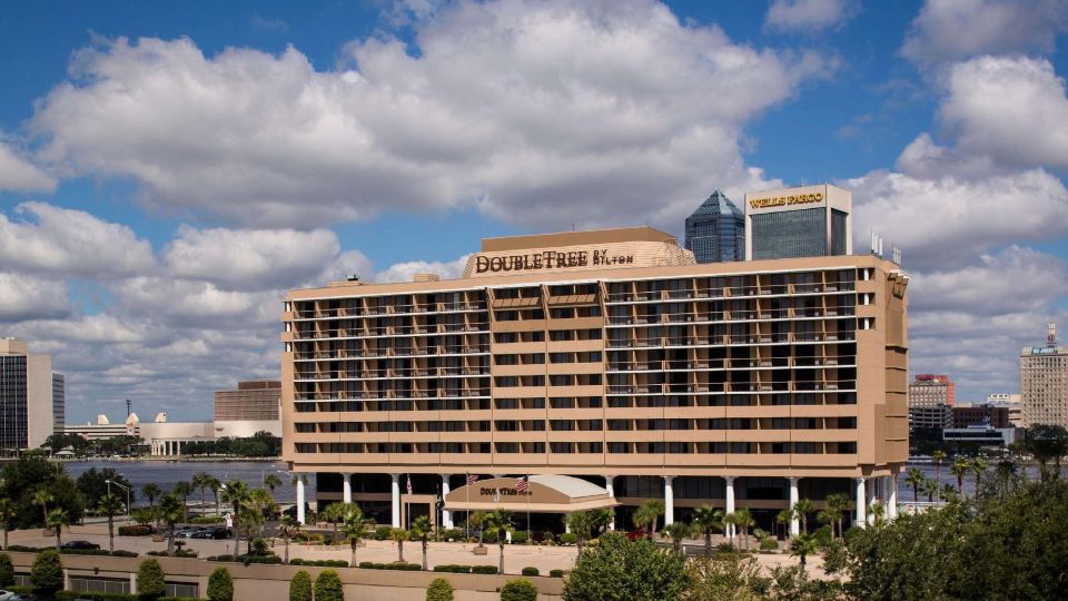 DoubleTree by Hilton Jacksonville Riverfront