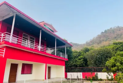 Kanva Farms Các khách sạn gần Buddha Park