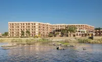 Pyramisa Island Hotel Aswan Các khách sạn gần Aswan Botanical Gardens