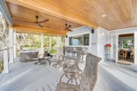 Hot Tub and Fire Pit Lakefront Home on Lake Eloise