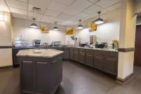 Comfort Suites - breakfast