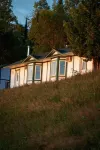 Renovated chalet for rent in front of the lake (7)