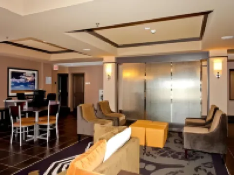 智選假日套房酒店牛頓 哈維縣酒店