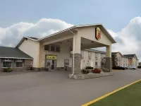 Super 8 by Wyndham Dawson Creek