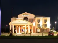 Holiday Inn Express & Suites Plainview Hotels in Plainview