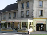 Le Hussard Hôtels à : Pacé