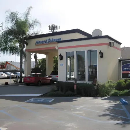 Casa Blanca Hotel & Suites Orange