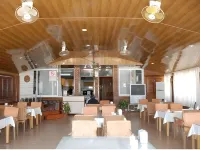 Azak Blue Otel - Pysäköinti