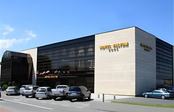 法爾圖姆温泉酒店