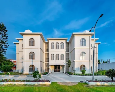 Mithila Yatri Niwas Hotels in Джанакпур