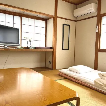Kirishimajingumae Youth Hostel