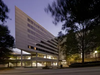 Hyatt Regency Greenville Hotels in der Nähe von Warehouse Theatre