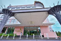 Pushpak Grande Hotels in Manjeri