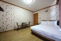 Wando C and Hyu Hotels in Wando