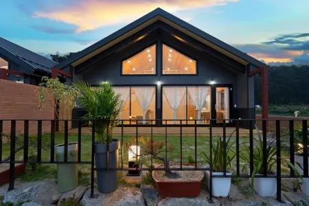 Samcheok Sea and Private Pool Villa Pension