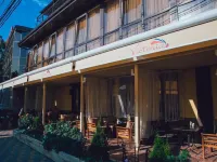 Victoria Hotel 圖阿普謝住宿飯店