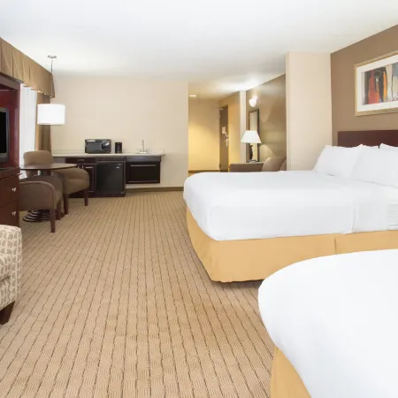 Holiday Inn Express & Suites Minot by IHG