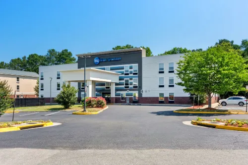 Days Inn by Wyndham Doswell at the Park - 3-Star