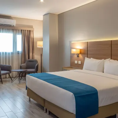 Tryp by Wyndham Asuncion ンブリカオ公園周辺のホテル