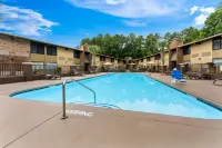 Best Western Riverside Inn - Uima-altaat