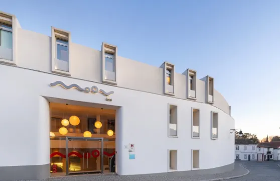 埃武拉莫夫酒店