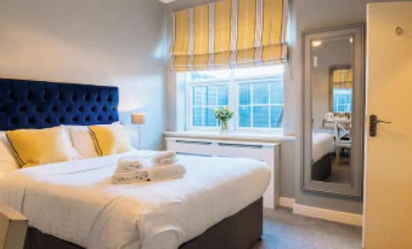 7. 더 로열 오크..