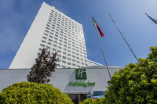 ฮอลิเดย์ อินน์ ปอร์โต ไกอา บาย IHG โรงแรมใน