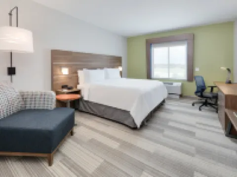 Holiday Inn Express & Suites PLANO - THE COLONY by IHG Hotels in The Colony