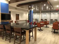 Holiday Inn Express & Suites RACINE by IHG - servizio colazione