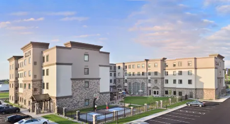 Staybridge Suites Wisconsin Dells - Lake Delton Отели в г. Барабу