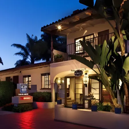 Casa Del Mar Inn