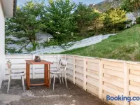 3 Bedroom Apartment / Great Sea View / Quiet Hotels in Argir