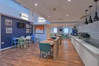 Travelodge Maidenhead Central - breakfast