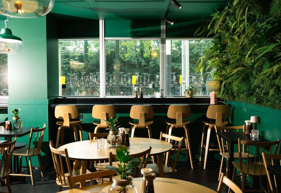 3. 큐빅 호텔 WT..