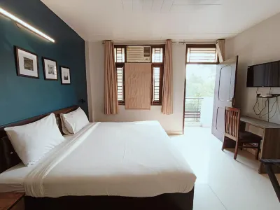 Silver Arrow Guest House Hotel in zona A 1 International Migration Services