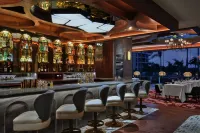 長船礁瑞吉度假酒店 - 酒吧