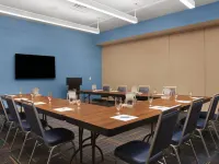 Four Points by Sheraton Fort Lauderdale Airport/Cruise Port Hotels near Davis Park