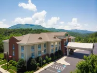 Holiday Inn Express & Suites Malone