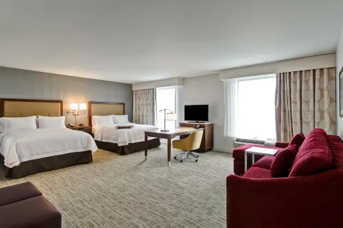 Hampton Inn & Suites Detroit/Troy Hotels in Troy