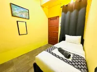 Hotel and Homestay Four Friends Tanah Merah
