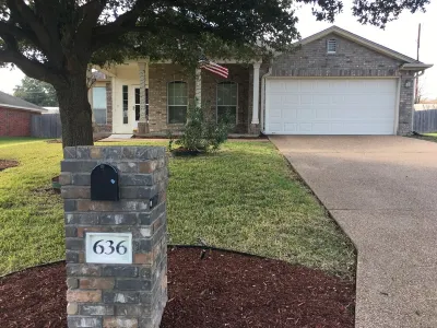 Perfect home for Baylor, Silos, and Business guests