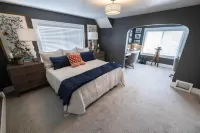 Cozy family home minutes from The University of Puget Sound!