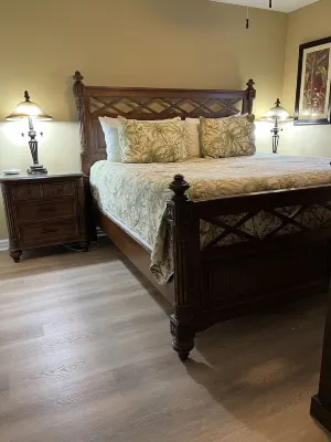 Gulf Front with Amazing Views, 3 Pools,Tiki Bar! Zero Entry Beachfront Pool! Hotels near Jetty East Beach