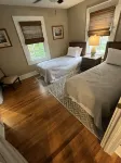 Charming Georgetown bungalow within walking distance to downtown & boat access