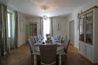 Large charming country house, garden, swimming pool, ⭐️⭐️⭐️⭐️ Отели в г. Моризес