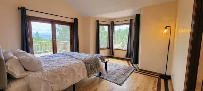 Scar Top Mountain Escape, Fiber Internet, Mountain Top Views!